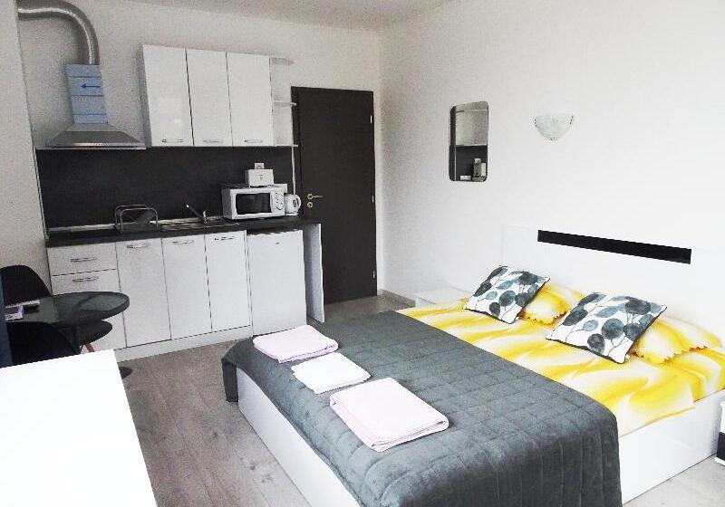 标准工作室, Samara With Relax Area