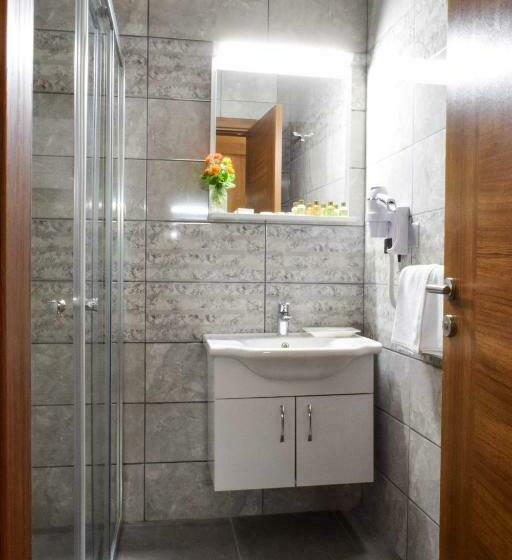 Номер Стандарт Трехместный, Golden Palms Guest House & Cafe