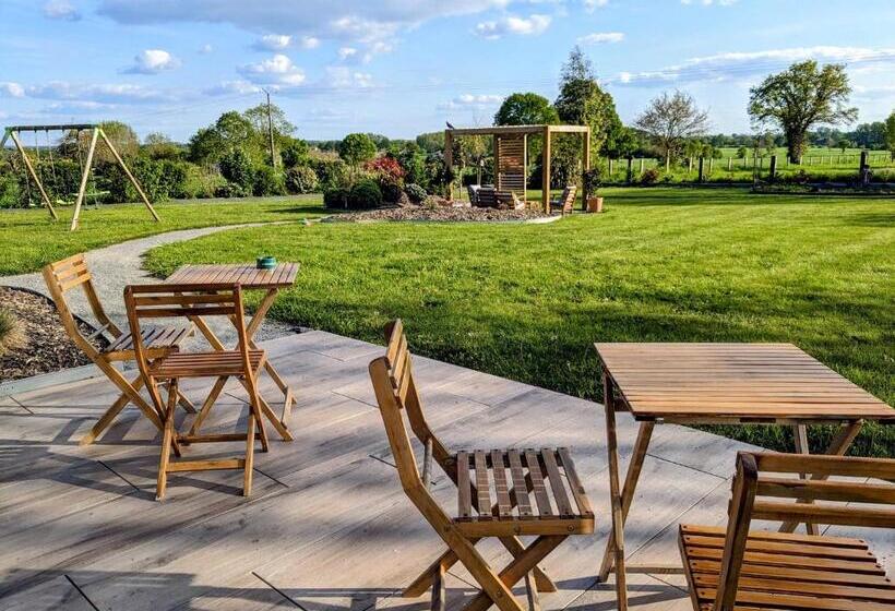 Номер Стандарт Вид на Сад, Chambres D Hôtes Chez L Habitant   Bed& Breakfast Homestay