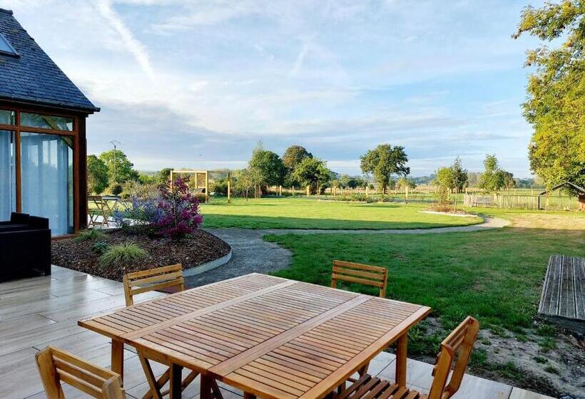 غرفة قياسية مطلّة علي الحديقة, Chambres D Hôtes Chez L Habitant   Bed& Breakfast Homestay