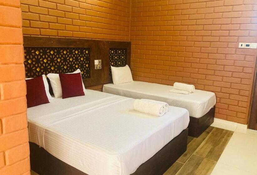 Трехместный Номер Deluxe, Monaara Leisure   Anuradhapura