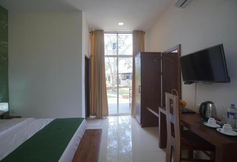 Номер Deluxe, Monaara Leisure   Anuradhapura