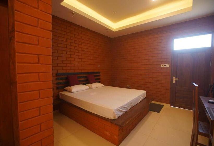 Quarto Triplo Deluxe, Monaara Leisure   Anuradhapura