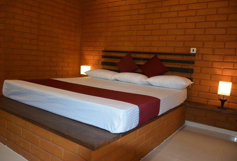 Номер Deluxe, Monaara Leisure   Anuradhapura