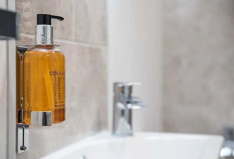 סוויטה, The Annexe @ Elmbank   Adults Only