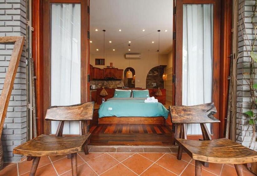 ویلای یک اتاق خوابه با استخر شنا, Chaca Beach