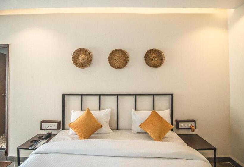 Deluxe Room with Balcony, Amber Rooms