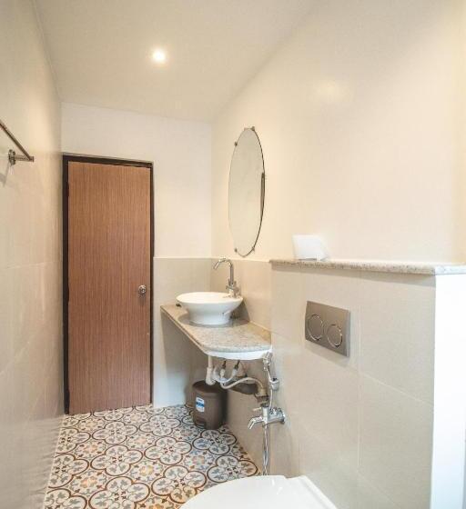 Deluxe Room with Balcony, Amber Rooms