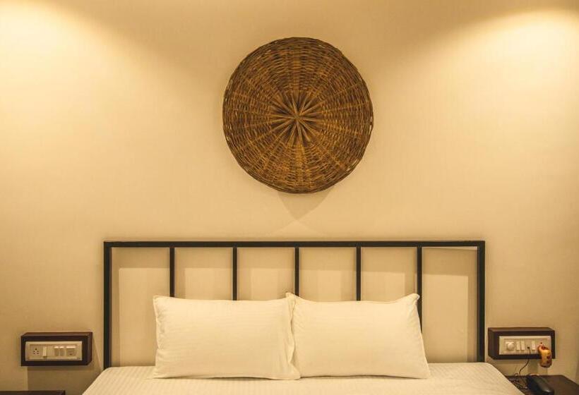 Deluxe Studio, Amber Rooms