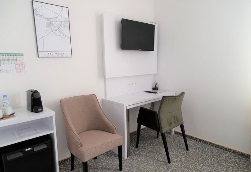 Номер Стандарт, Amplidi Hotel Hannover