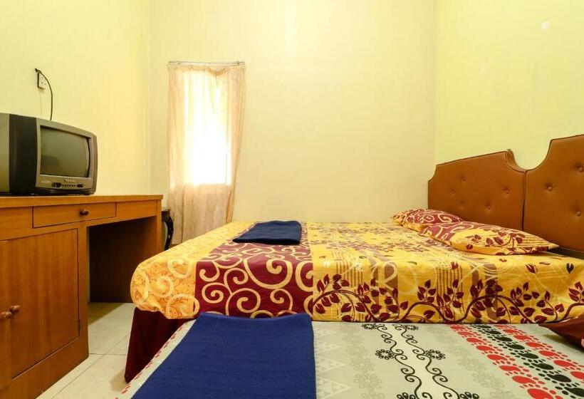 Deluxe Szoba, The Joglo Family