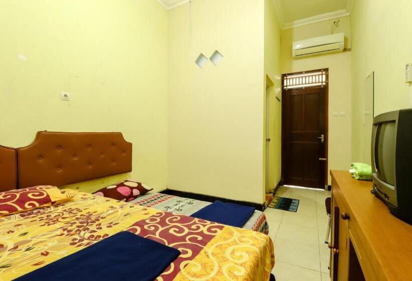 Deluxe Szoba, The Joglo Family