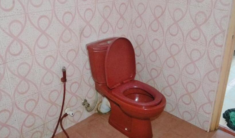 标准间, Emikio Mirissa