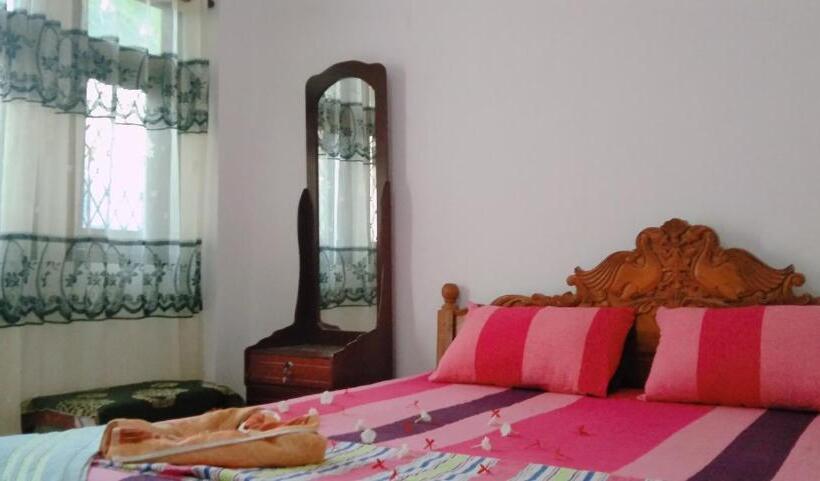 标准间, Emikio Mirissa