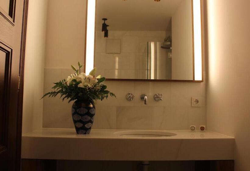 סטודיו סטנדרט עם מרפסת, Augustiner In Meran