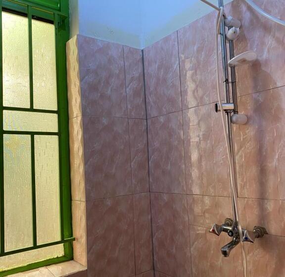 اتاق اکونومی, Mondi Lodge Kisoro