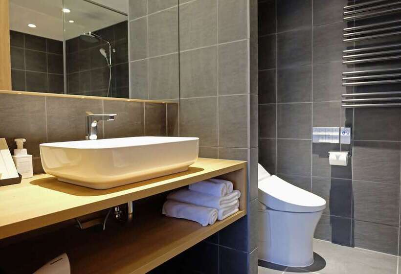 דירת פרמיום 3 חדרי שינה, Fenix Furano