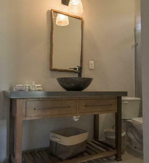 اتاق استاندارد, Agam