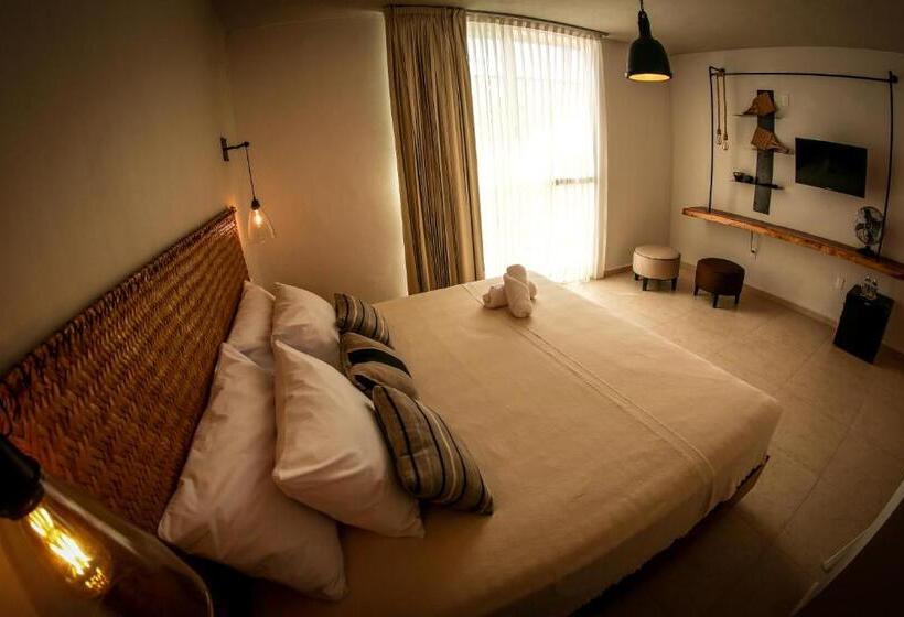 اتاق سوپریور با تخت بزرگ, Agam