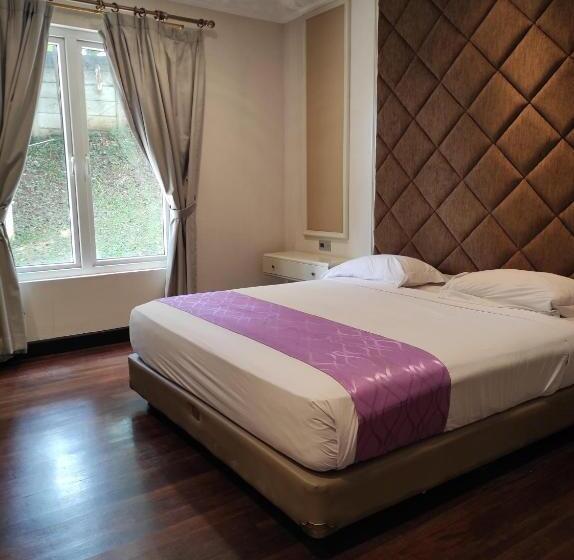 חדר סופריור עם מיטת קינג, Beth Kasegaran Theresia