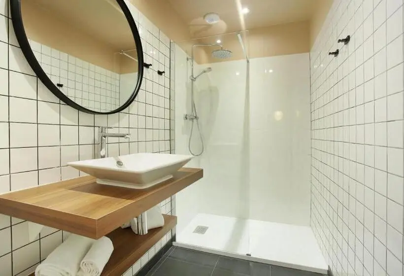 Comfort-huoneisto 1 Makuuhuone, Yays Paris Issy By Numa