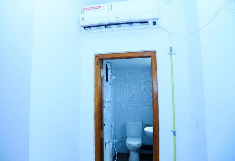 Deluxe-huone King-vuode, Sunraay Beach Inn