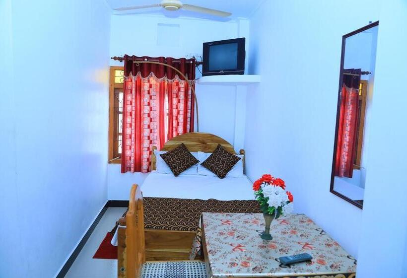 Perhehuone, Sunraay Beach Inn