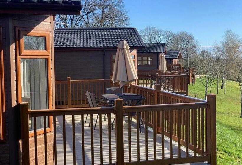 Дом 2 Спальни, Badgers Retreat Holiday Park