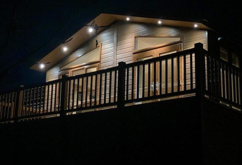 Дом 2 Спальни, Badgers Retreat Holiday Park