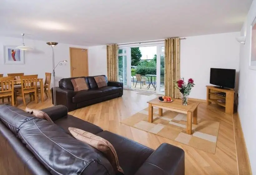 Apartament 3 Dormitoris, Redrock Apartments