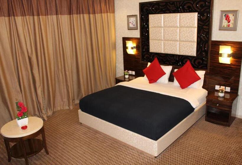 سوییت جونیور, White Moon Al Sadd