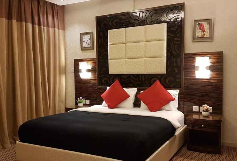 سوییت جونیور, White Moon Al Sadd