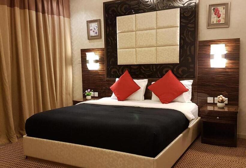 سوییت جونیور, White Moon Al Sadd