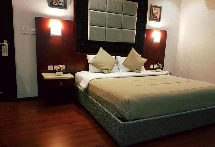 اتاق لوکس, White Moon Al Sadd