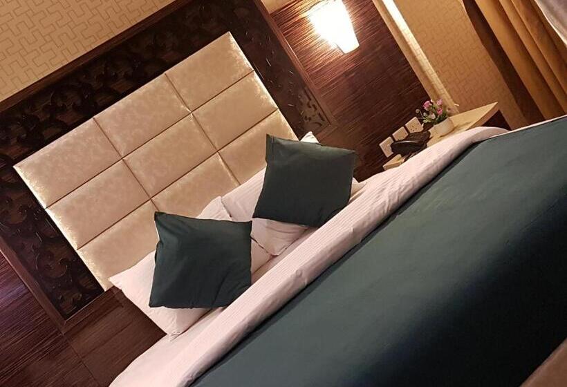 اتاق استاندارد, White Moon Al Sadd