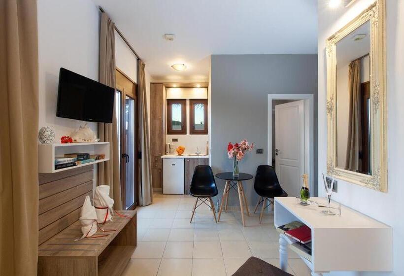 标准工作室带阳台, Kallitsakis Beach