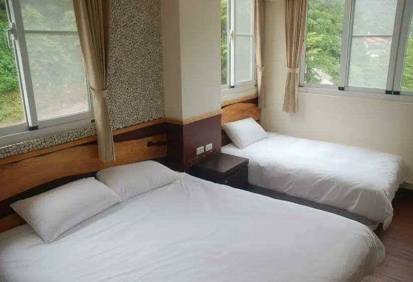 اتاق استاندارد سه نفره, Chihpen Lucky Hot Spring B&b