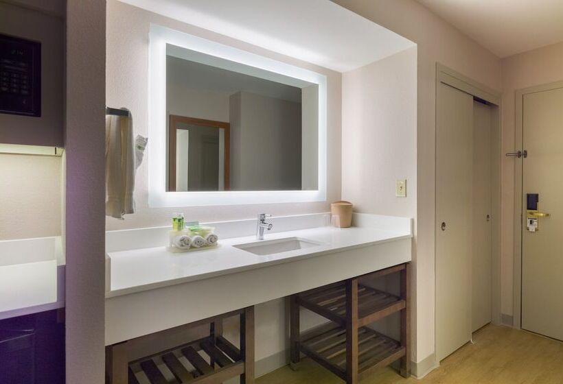 Номер Стандарт 2 Двуспальные Кровати, Holiday Inn Express Philadelphia Ne   Langhorne, An Ihg