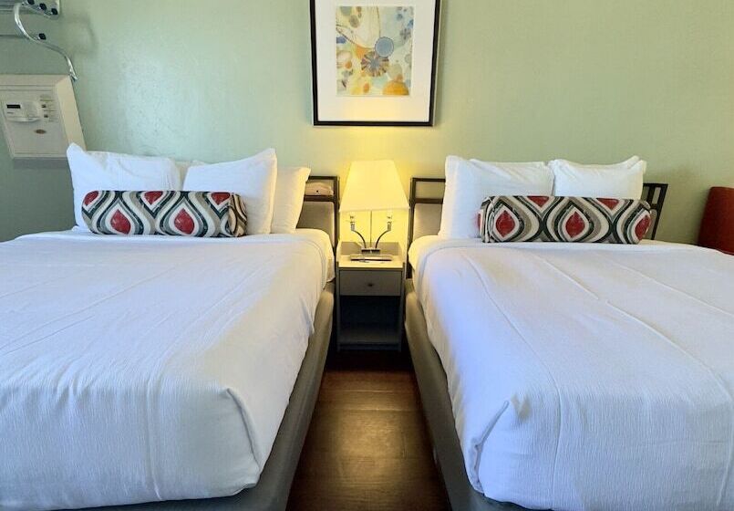 חדר סופריור, Marina Village Inn