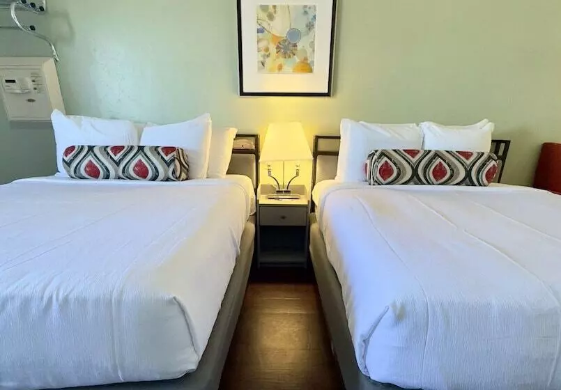 اتاق سوپریور, Marina Village Inn