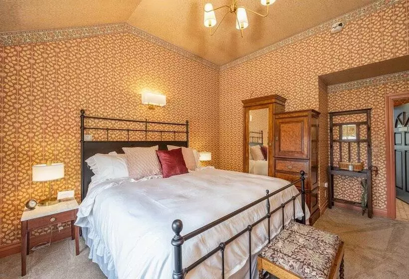 اتاق لوکس, Mill Rose Inn