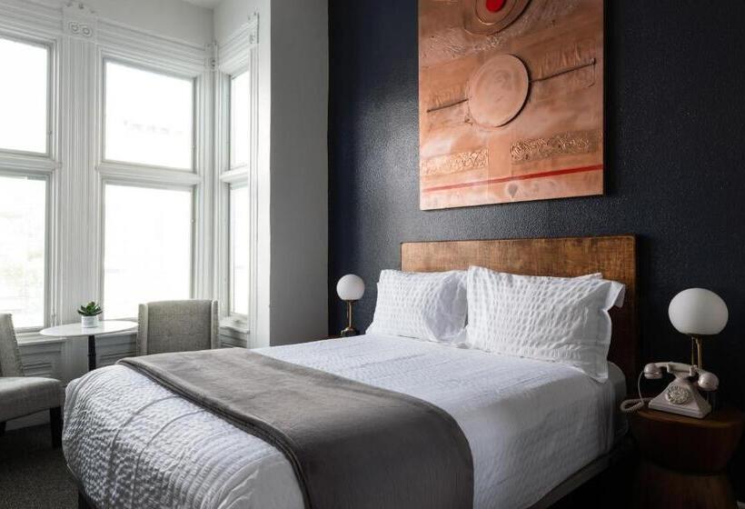 스탠다드 룸, The Metro