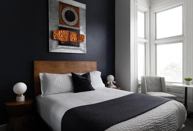 스탠다드 룸, The Metro