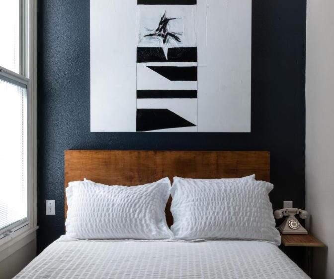 프리미엄 룸, The Metro