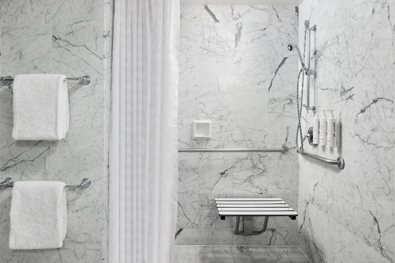 스탠다드 룸 퀸사이즈 침대, Westfields Marriott Washington Dulles