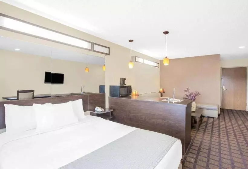 スイート, Microtel Inn & Suites By Wyndham Franklin