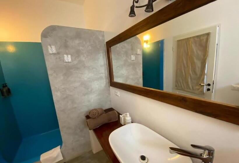 اتاق استاندارد با بالکن, Nos Kasa