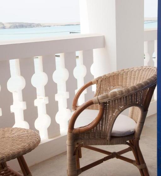 اتاق لوکس با بالکن و چشمانداز دریا, Nos Kasa