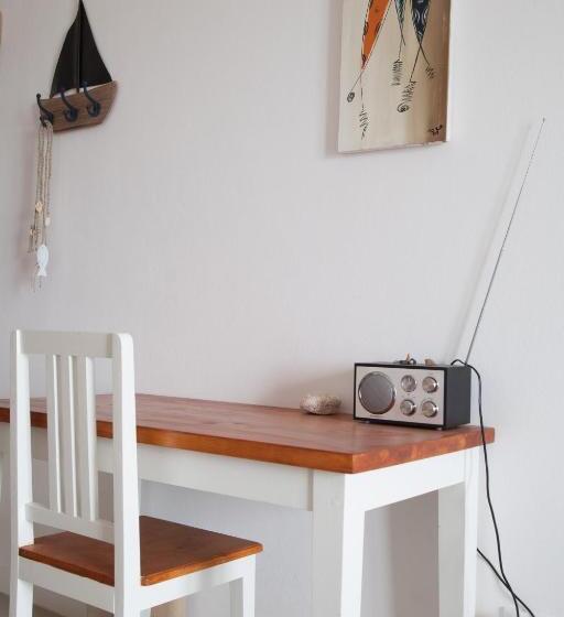 اتاق لوکس با چشمانداز دریا, Nos Kasa