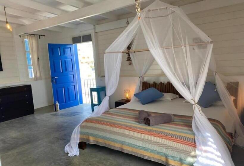 اتاق سوپریور با چشمانداز دریا و بالکن, Nos Kasa